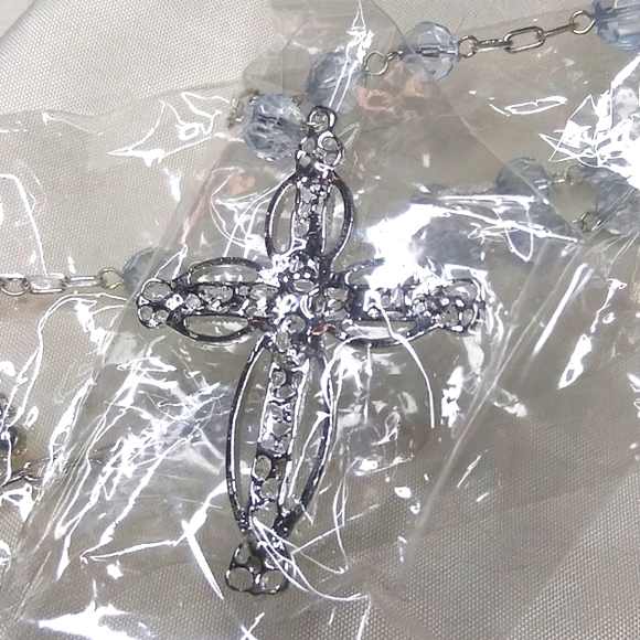 Cross Necklace - Picture 3 of 8